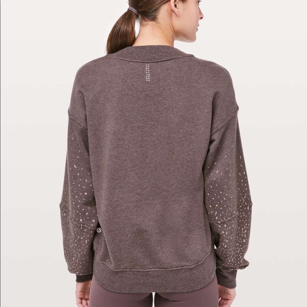Lululemon sweat shirt